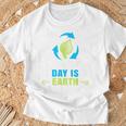 毎日のハッピーアースデイtシャツはアースデイのリサイクルです Tシャツ 高齢者への贈り物