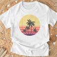 涼しい 夏休み メンズ レディース サンセット ビーチ ヤシの木 Tシャツ 高齢者への贈り物