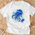 生物発光と水中世界クラゲ Tシャツ 高齢者への贈り物