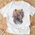 花柄 水彩 虎 花 王冠 虎好き Tシャツ 高齢者への贈り物