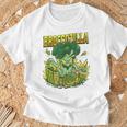 都市を攻撃する巨大なブロッコリーモンスター面白いブロッコリー Tシャツ 高齢者への贈り物