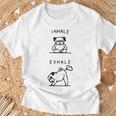 面白いtシャツ 面白いパグヨガのポーズ パグ好きなパグの飼い主さん Tシャツ 高齢者への贈り物