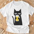 面白い黒猫はビールが大好きおもしろいビール好き Tシャツ 高齢者への贈り物