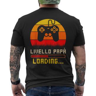 Livello Papà Loading Uomo Futuro Papà Retro Gamin G T-shirt da uomo con stampa posteriore - Novitaregali