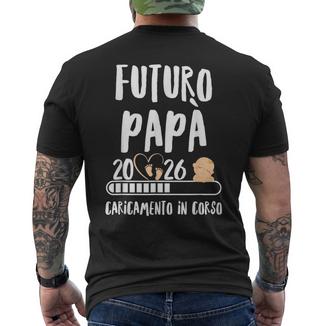 Papà 2026 Gravidanza Padre Futuro Papà 2026 Loading T-shirt da uomo con stampa posteriore - Novitaregali