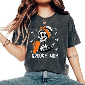 Spooky Mom Groovy Vintage Halloween Spooky Mama Mother Women's Oversized Comfort T-Shirt - Monsterry