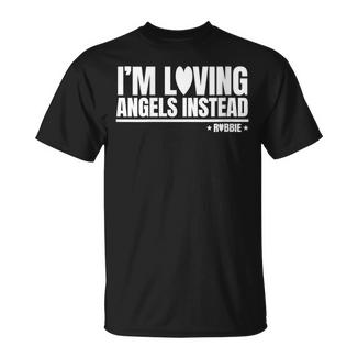 Damen I'm Loving Angel Instead Personalisierter Name Robbie Meme Mit-Ausschnitt T-Shirt - Geschenkecke